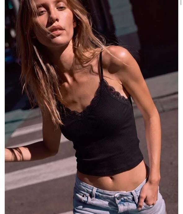 musculosa tefi